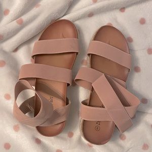 Jillian Harris pink sandals size 8